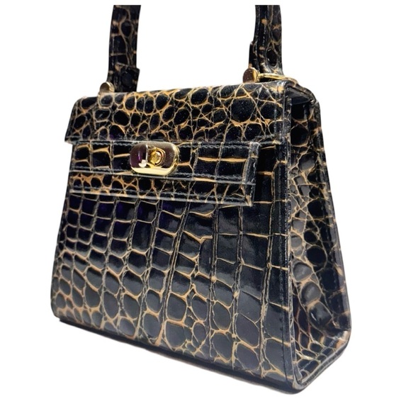 Tenri’s Vintage Women’s Croc-Embossed Handbag w/ Gold Hardware & Handle - Picture 2 of 12